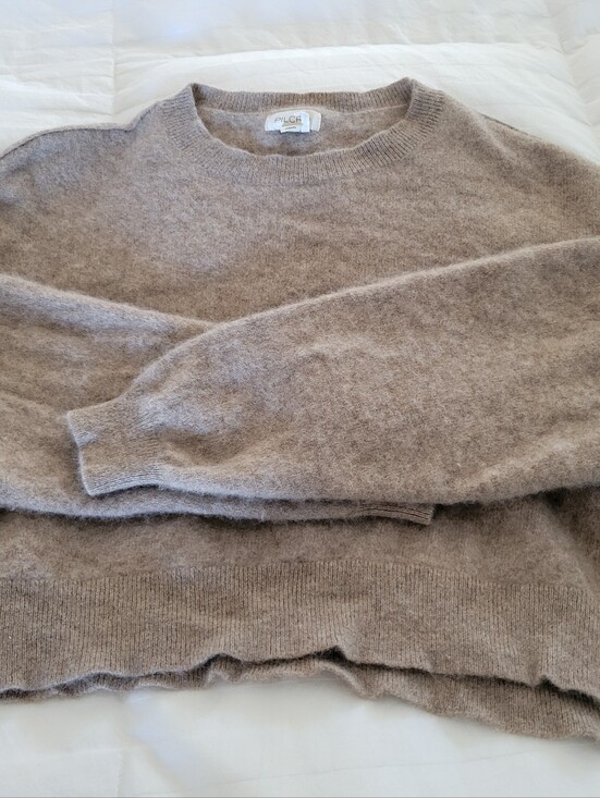 Pilcro Sweaters - Pilcro Taupe Crewneck Fuzzy Knit Cashmere Sweater